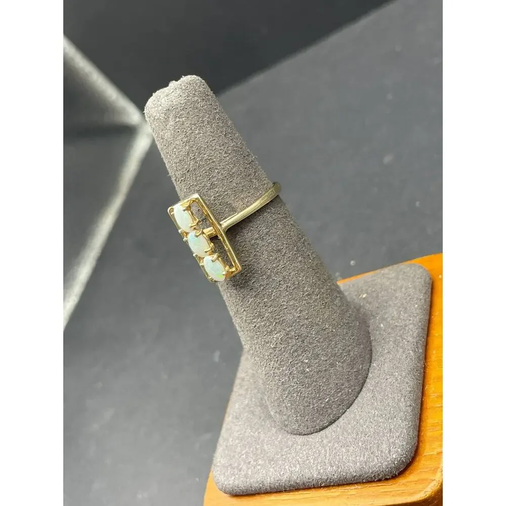 Dason Vintage 10K Yellow Gold 3 Stone Opal Ring Oval Gemstone Frame Band